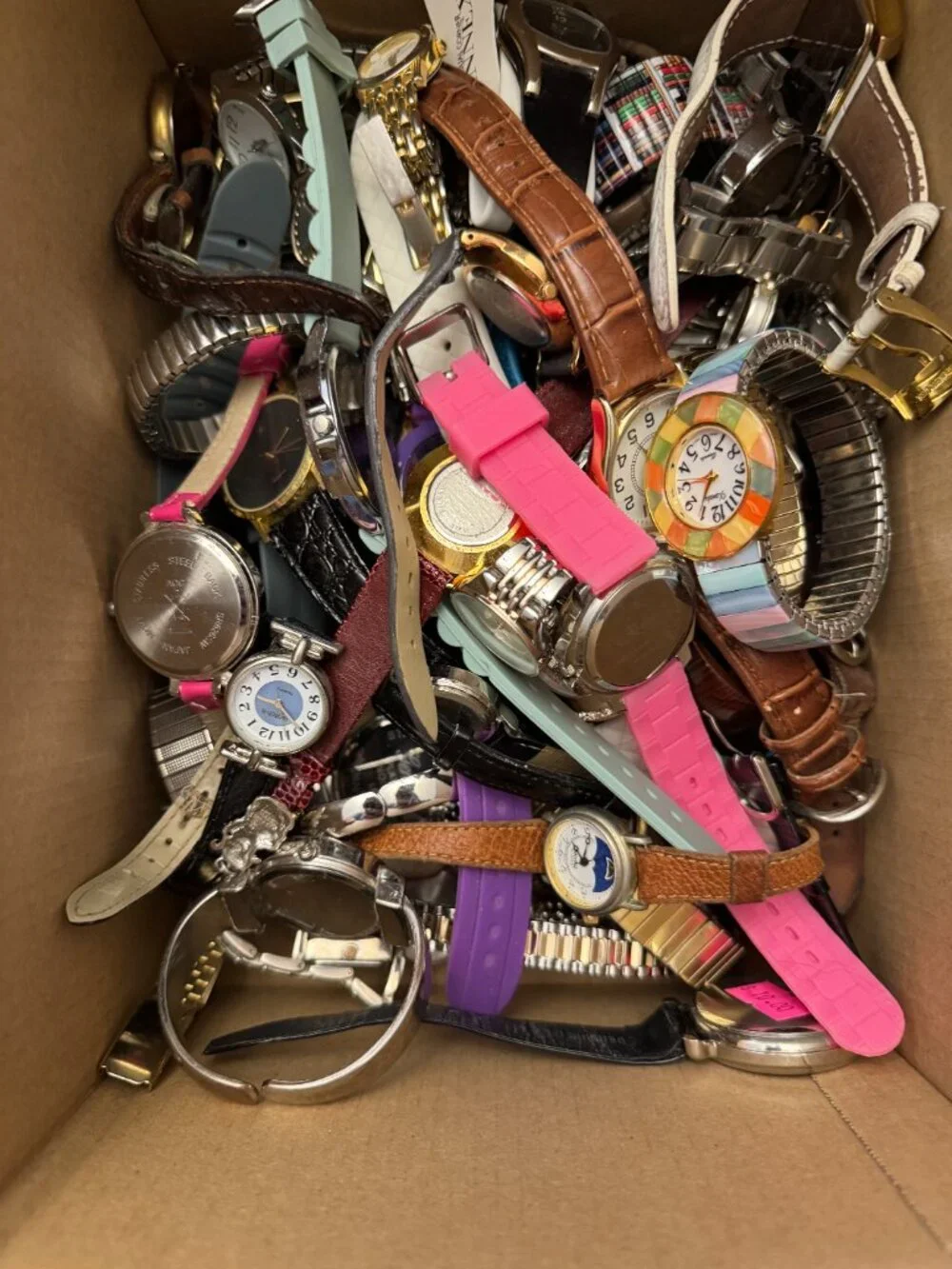 Bulk Watch Lot 4.5 LBS Mixed Vintage Modern Watches Reseller Parts Repair